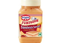 Dr. Oetker FunFoods Cheese & Chilli Eggless Sandwich Spread 275g